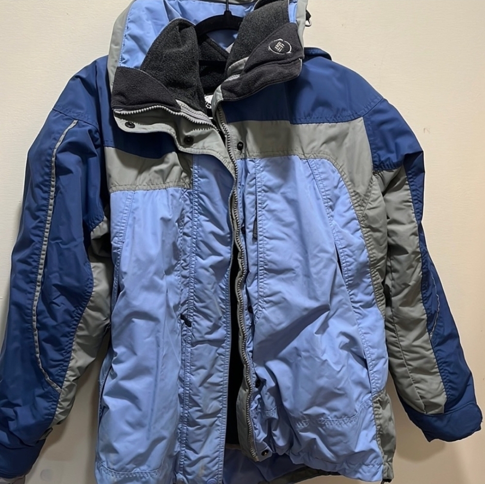 Columbia Women's Two-Tone Blue and Gray Ski Jacket